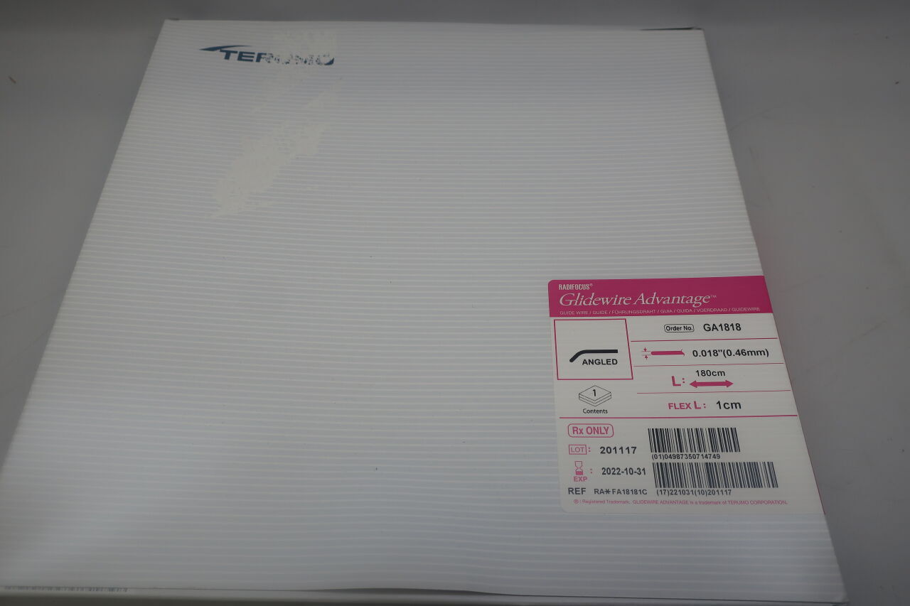GA1818 - TERUMO - Glidewire Advantage Angled Tip Peripheral Guidewire, 0.018 in. dia. x 180 cm Length, (BX/1) - ( Expiry Date: 2025-10-31 )