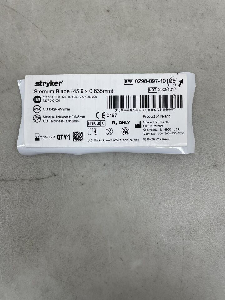 0298-097-101S5 - STRYKER - Sternum Blade, 45.9mm x 0.635mm, (EA) - ( Expiry Date: 2025-10-03 )