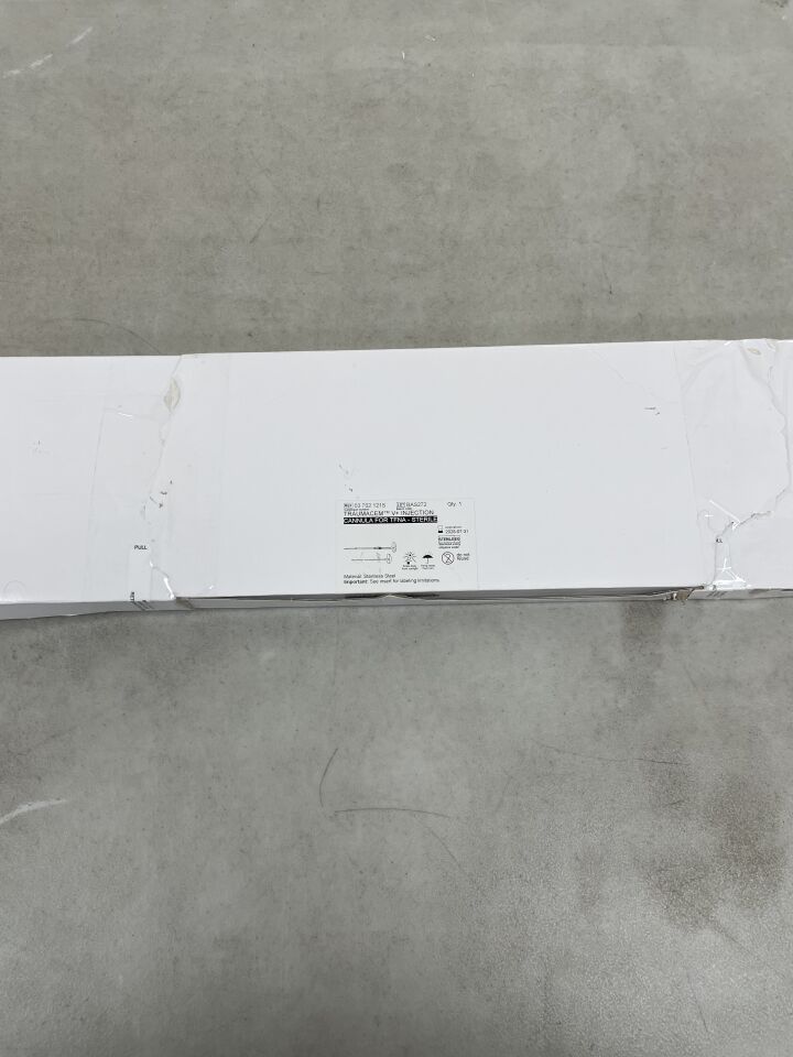 03.702.121S - SYNTHES - Traumacem V+ Injection Cannula, TFNA Augmentation System (BOX RIPPED), (BX/1) - ( Expiry Date: 2028-07-31 )