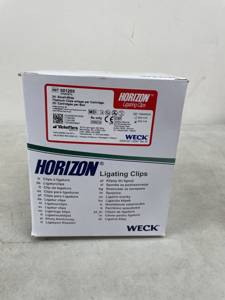 1205 - TELEFLEX - Weck Horizon Titanium Ligating Clips, Small-Wide, 24 Clips, (BX/25) - ( Expiry Date: 2029-12-08 )