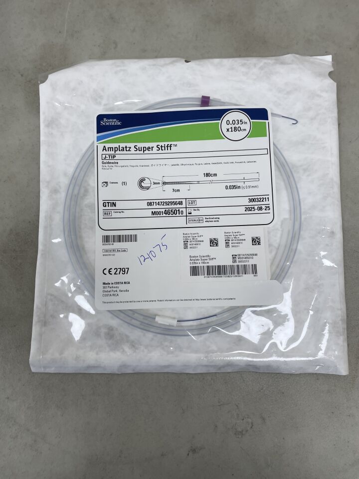 46501 - BOSTON SCIENTIFIC - Amplatz Super Stiff Guidewire - J-Tip - .035'' x 180cm, (EA) - ( Expiry Date: 2025-08-25 )