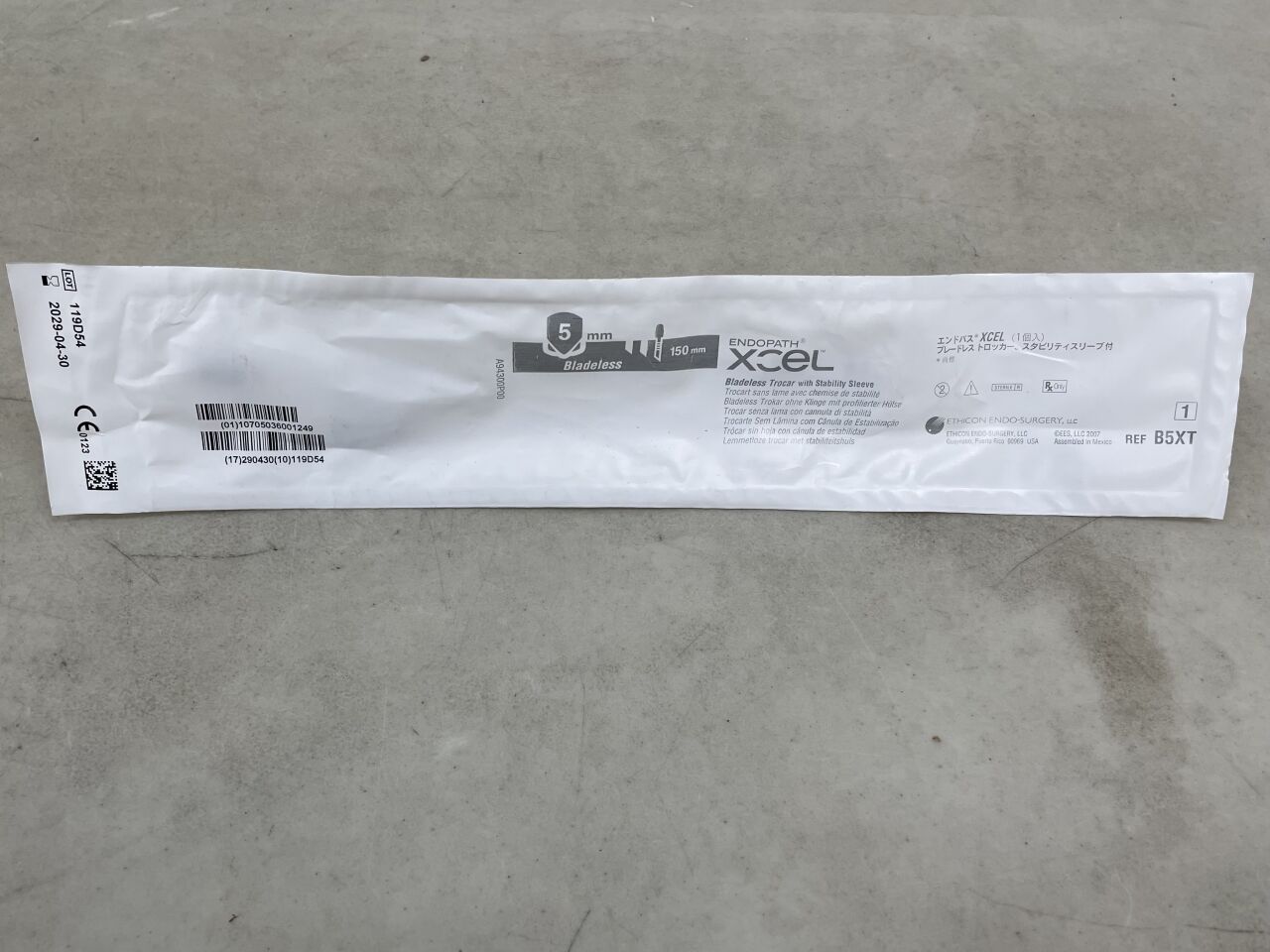 B5XT - ETHICON - Endopath Xcel Stability Sleeve Bladeless Trocar, 5 dia. x 150 mm L Shaft , ( EA ) - ( Expiry Date : 2029-04-30 )