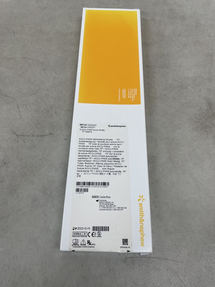 72200419 - SMITH & NEPHEW - Accu-Pass Suture Shuttle, 70 Degree Upbend, (BX/1) - ( Expiry Date: 2025-10-19 )