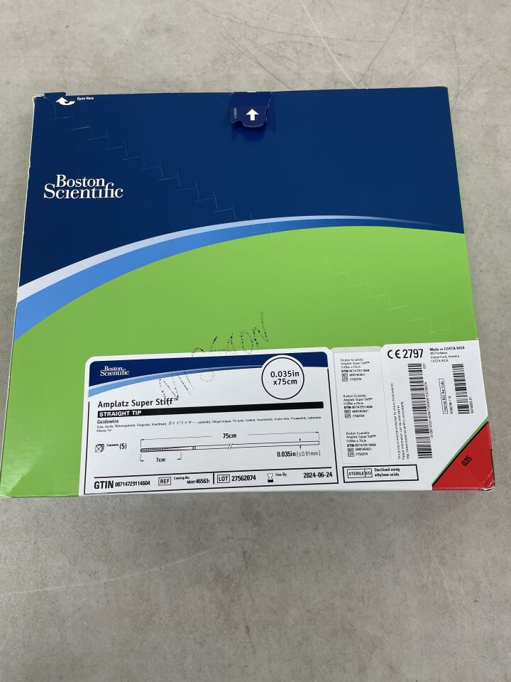 46563 - BOSTON SCIENTIFIC - Amplatz Super Stiff Guidewire - Straight Tip - .035" x 75cm, (BX/5) - ( Expiry Date: 2024-06-24 )