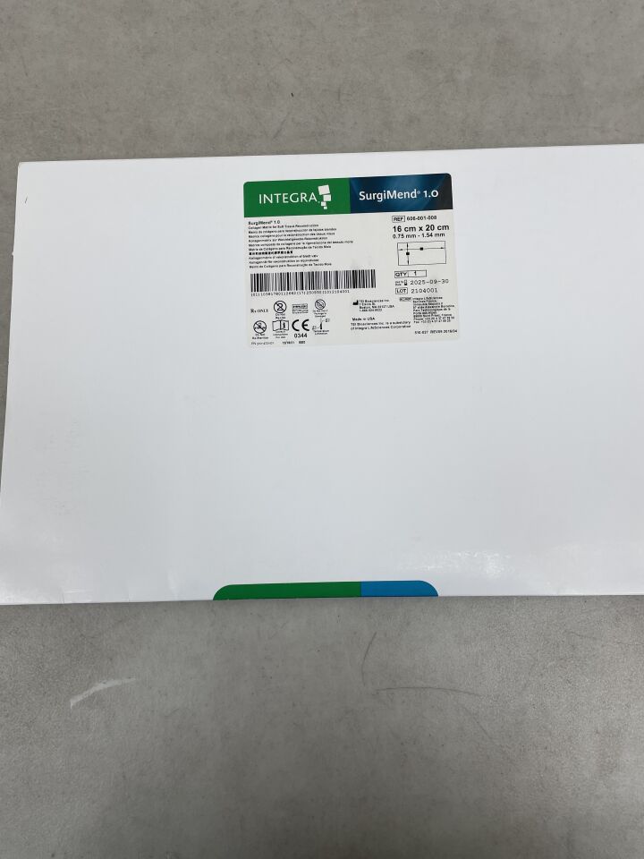 606-001-008 - INTEGRA - SurgiMend Collagen Matrix, 1.0mm Thickness, 16 x 20cm, (BX/1) - ( Expiry Date: 2025-09-30 )