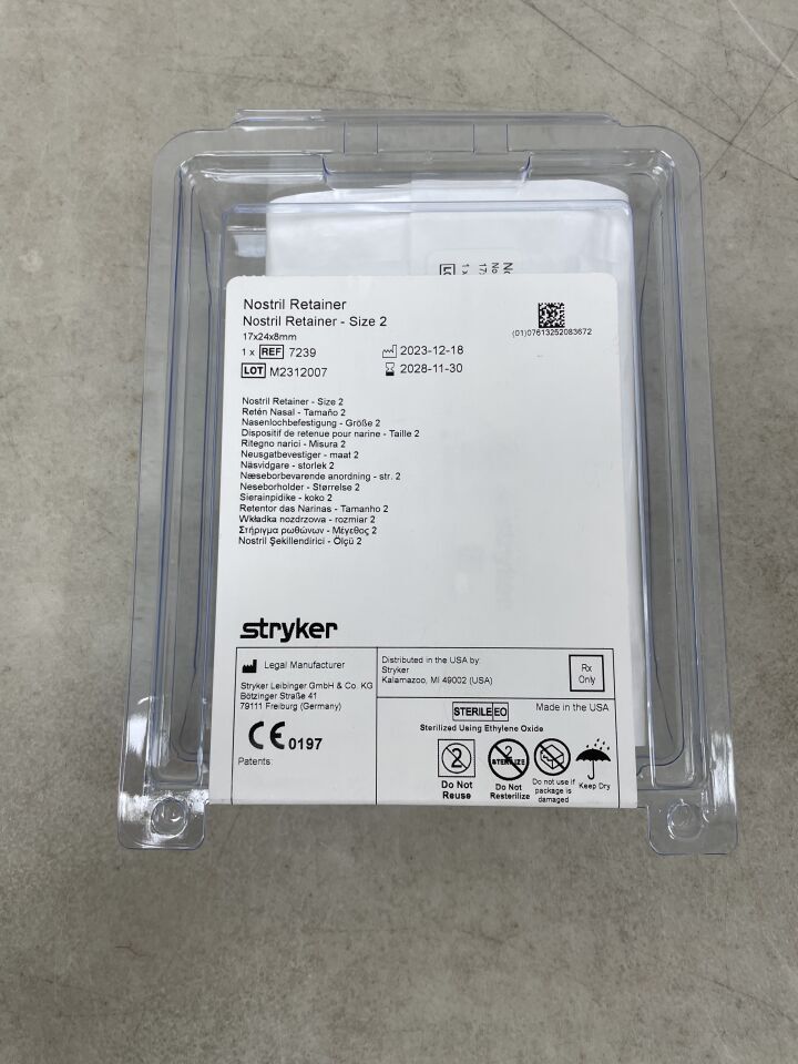 7239 - STRYKER - Nostril Retainer, Symmetric Straight Wings, 17mm x 24mm x 8mm, Size 2, (EA) - ( Expiry Date: 2028-11-30 )
