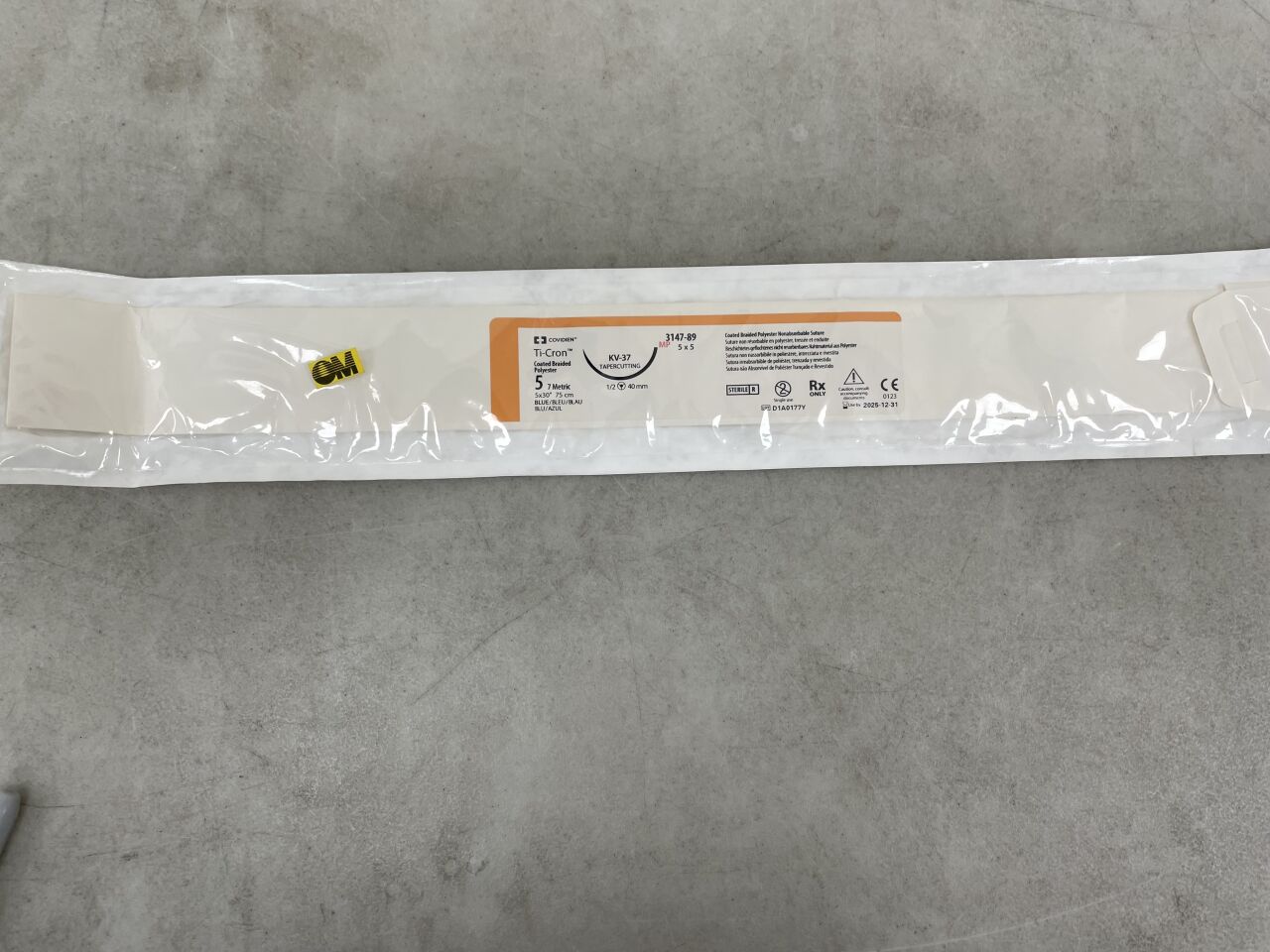 3147-89 - COVIDIEN - Ti-Cron Non-Absorbable Braided Suture, Size 5 , 5 x 75 cm Length, KV-37 Needle Type, (EA) - ( Expiry Date: 2025-12-31 )
