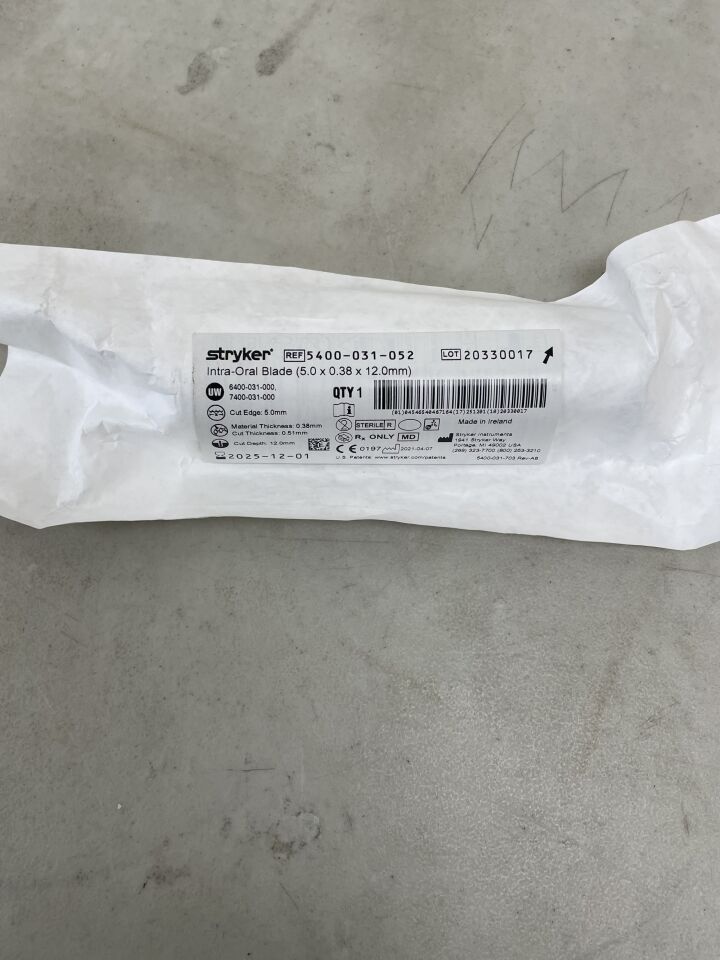 5400-031-052 - STRYKER - Percision Thin Intra-Oral Blade, 12 mm Cut Depth, 5 mm Cut Edge, (EA) - ( Expiry Date: 2025-12-01 )