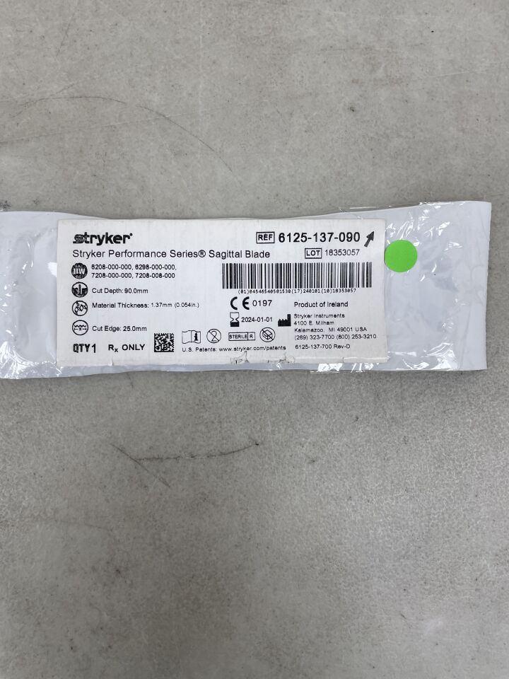 6125-137-090 - STRYKER - Performance series, Sagittal Saw Blade, 90 L x 25 mm W, 1.37 mm Cut Thickness, Aggressive Cut, (EA) - ( Expiry Date: 2024-01-01 )