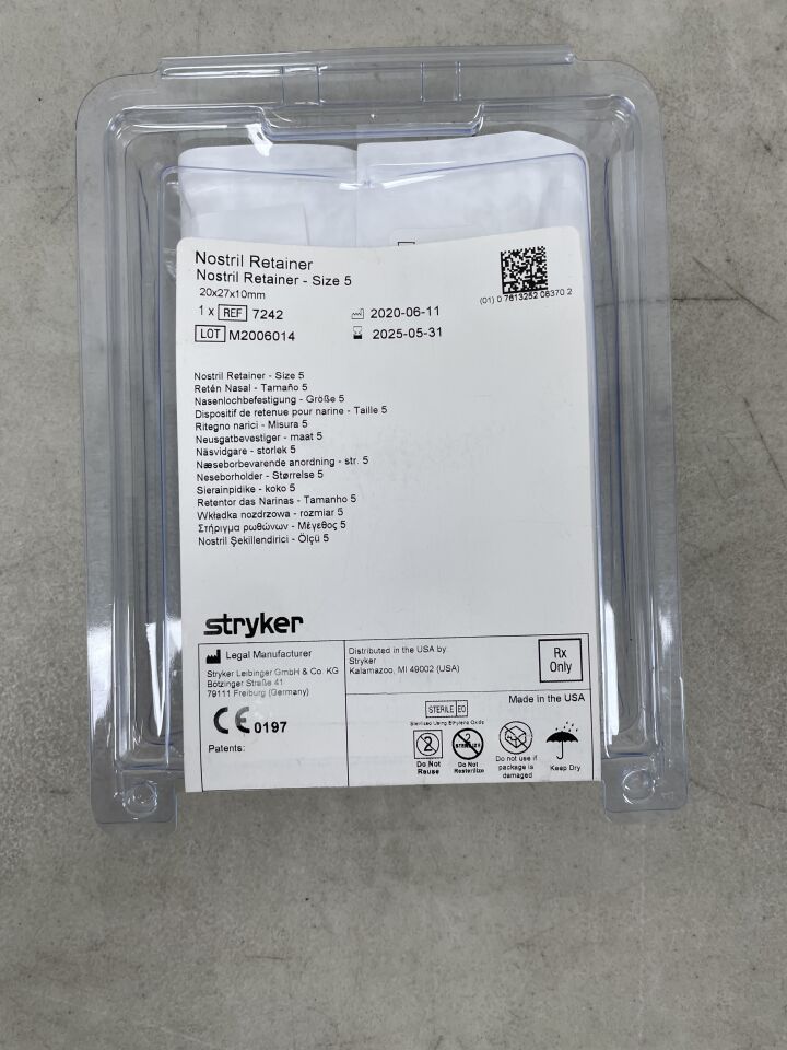 7242 - STRYKER - Nostril Retainer, Symmetric Straight Wings, 20mm x 27mm x 10mm, Size 5, (EA) - ( Expiry Date: 2024-05-31 )