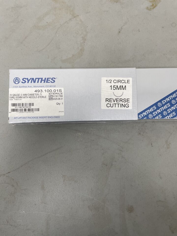493.100.01S - SYNTHES - Titanium Wire, 28 GAUGE (0.31MM DIAMETER) 500MM WITH NEEDLE, (BX/1) - ( Expiry Date: 2025-08-31 )