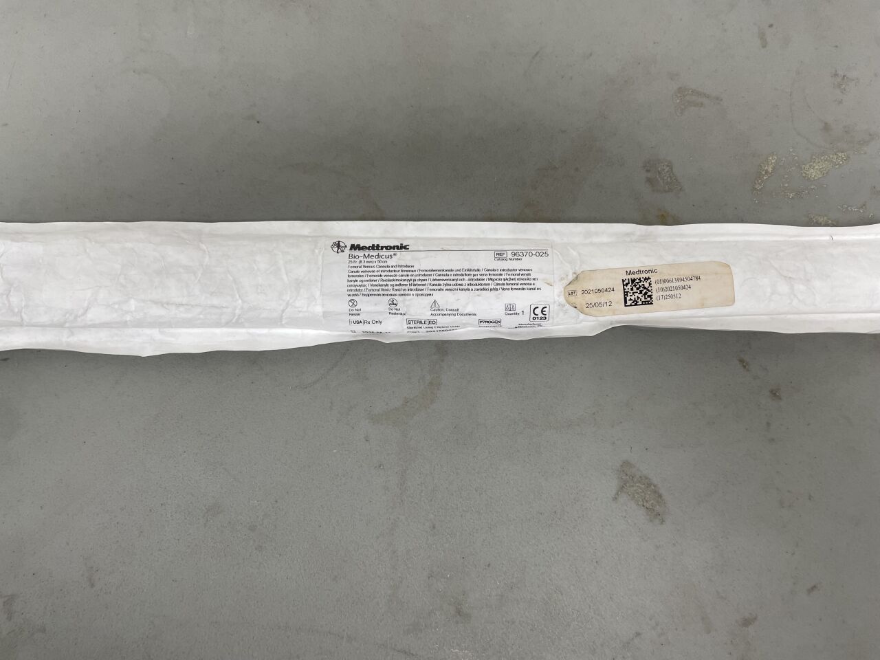 96370-025 - MEDTRONIC - Bio-Medicus Femoral Venous Cannula and Introducer - 25Fr x 50cm, (EA) - ( Expiry Date: 2025-05-12 )