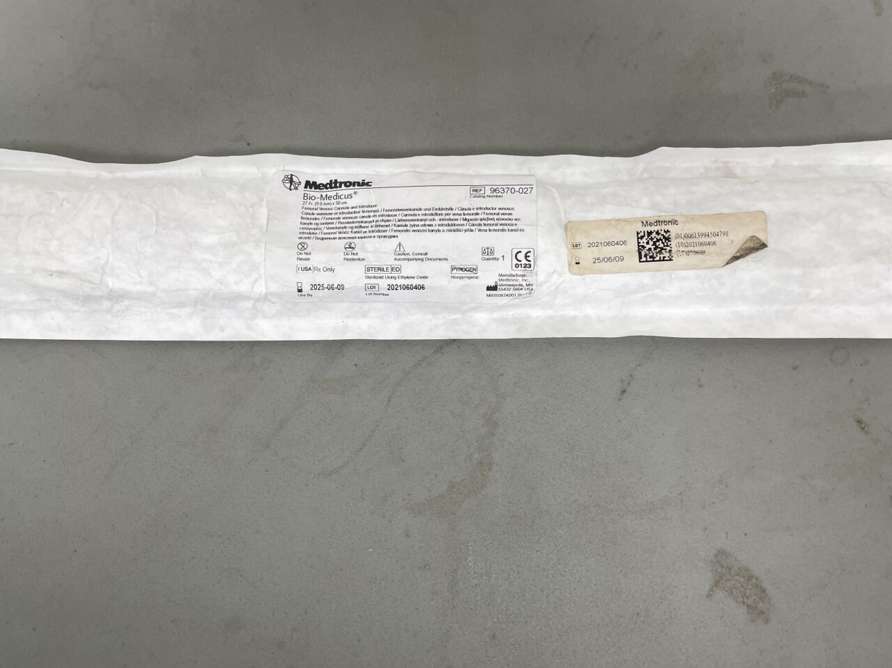 96370-027 - MEDTRONIC - Bio-Medicus One-Piece Femoral Venous Cannula 27F x 30", Non-Vented 1/2", (EA) - ( Expiry Date: 2025-06-09 )