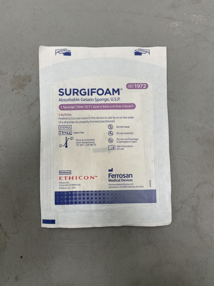 1972 - ETHICON - Surgifoam, Absorbable Gelatin Sponge, size 12-7, 2cm x 6cm x 0.7cm, (EA) - ( Expiry Date: 2025-01-26 )