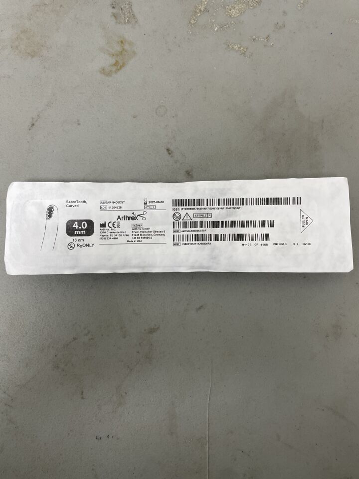 AR-8400CST - ARTHREX - sabretooth curved 4.0mm / 13cm -, (EA)