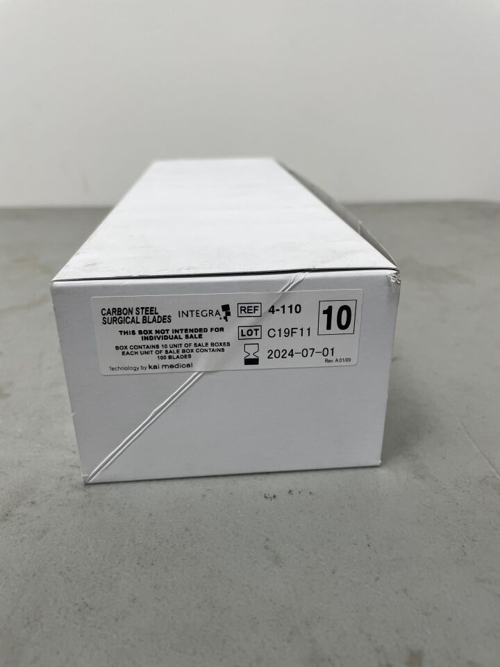 4-110 - INTEGRA - Carbon Steel Surgical Blades, Size 10, (BX/100)