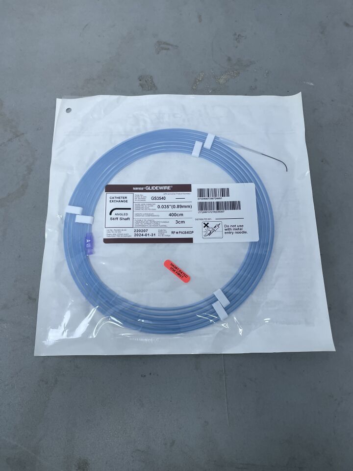 GS3540 - TERUMO - Radifocus Glidewire - Angled, Stiff Shaft - .035" x 400cm x 3cm, (EA)