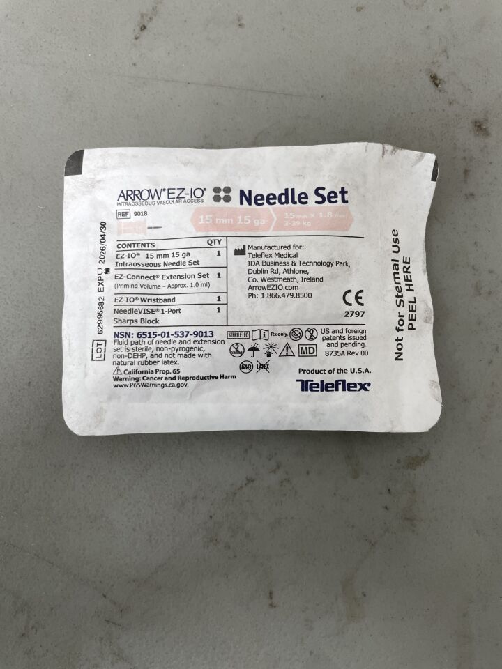 9018 - TELEFLEX - Arrow EZ-IO Needle Set 15mm x 15G, (EA)