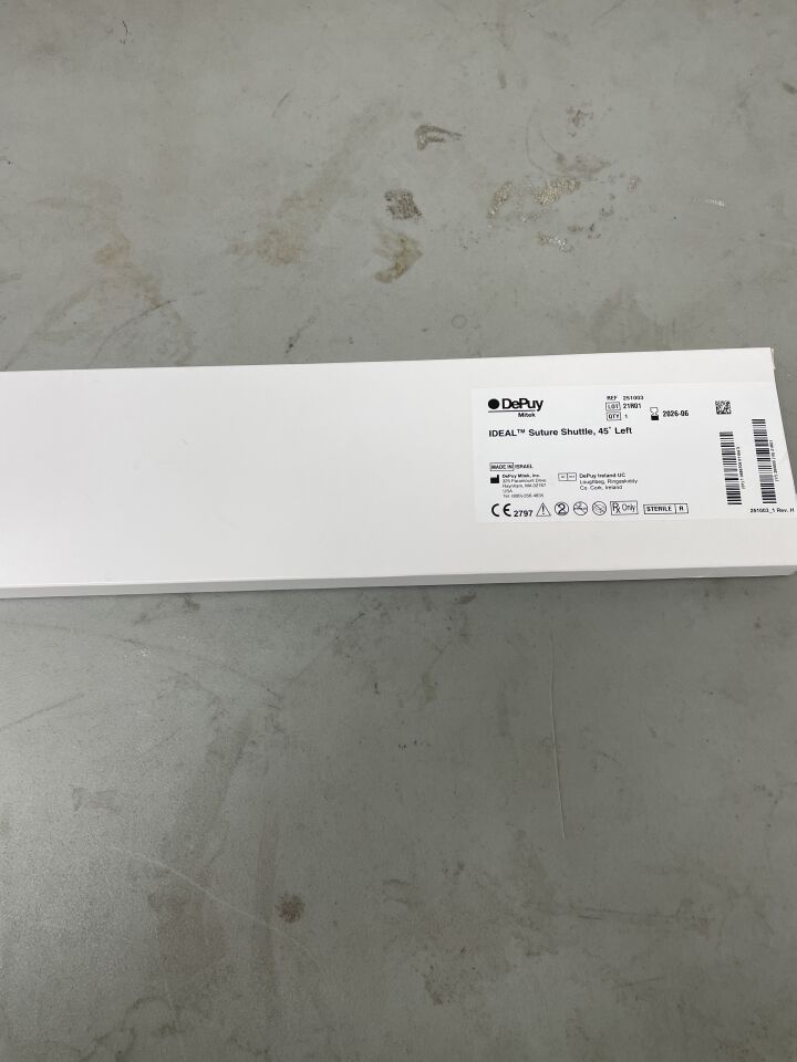 251003 - DEPUY - Ideal Suture Shuttle with Chia, 45 ° Left, (BX/1)