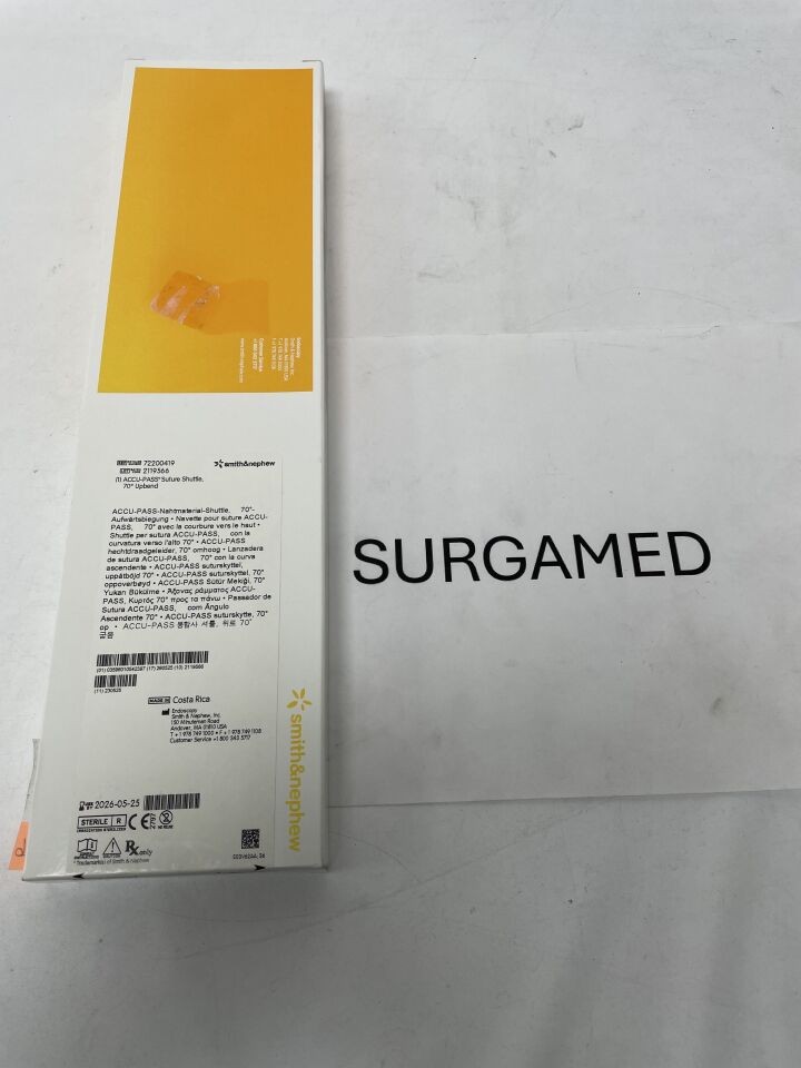72200419 - SMITH & NEPHEW - Accu-Pass Suture Shuttle, 70 Degree Upbend, (BX/1)