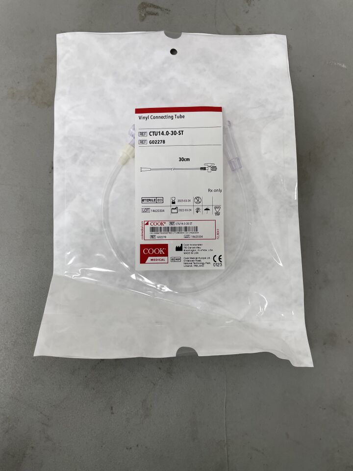 G02278 - COOK - Vinyl Connecting Tube with Drainage Bag Connector 14F x 30cm, Stopcock, (EA)
