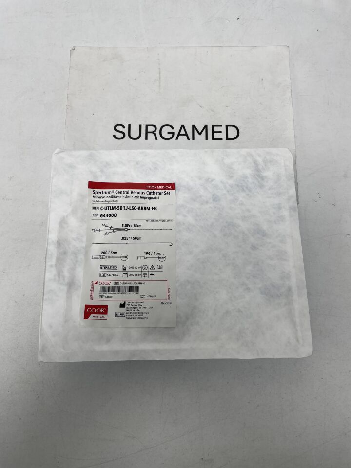 G44008 - COOK - Spectrum CVC Tray, Minocycline/Rifampin Antibiotic Impregnated, Triple-Lumen 5F x 15cm, 0.025" GW / Fits 19G Needle, Standard, (EA)