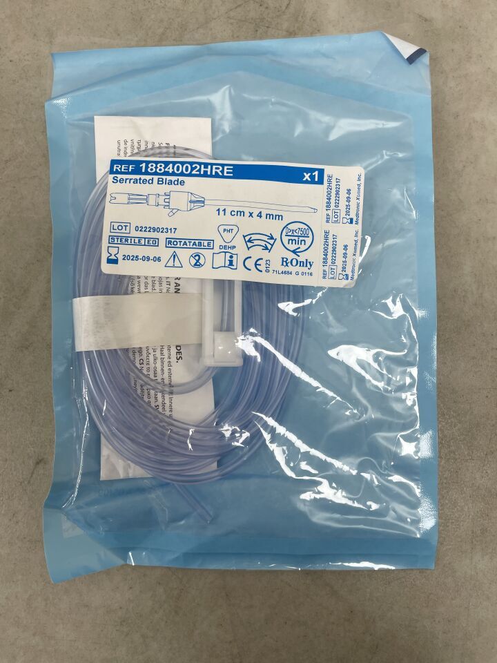 1884002HRE - MEDTRONIC - 4.0mm Rotatable Serrated Blade, Straight, (EA)