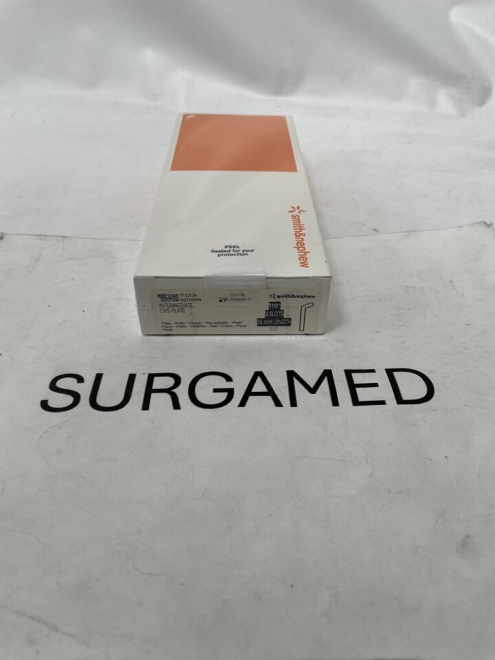 71123126 - SMITH & NEPHEW - Compression Hip Screw Intermediate Plate, 55 mm Length, 110 Degree Angle, (BX/1)