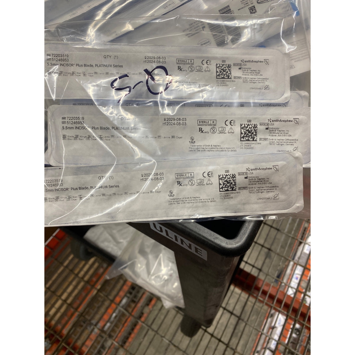 72203519 - SMITH & NEPHEW - INCISOR PLUS PLATINUM 5.5 MM BLADE, (EA/1)