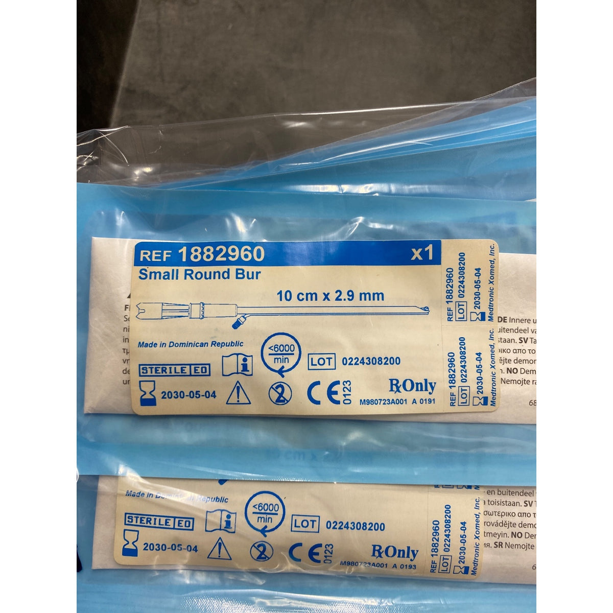 1882960 - MEDTRONIC - Small round but, (EA/1)