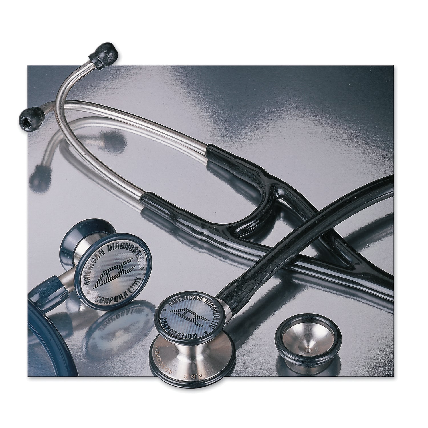 601BD - American Diagnostic Corporation - Estetoscopio de cardiología, color burdeos, ea