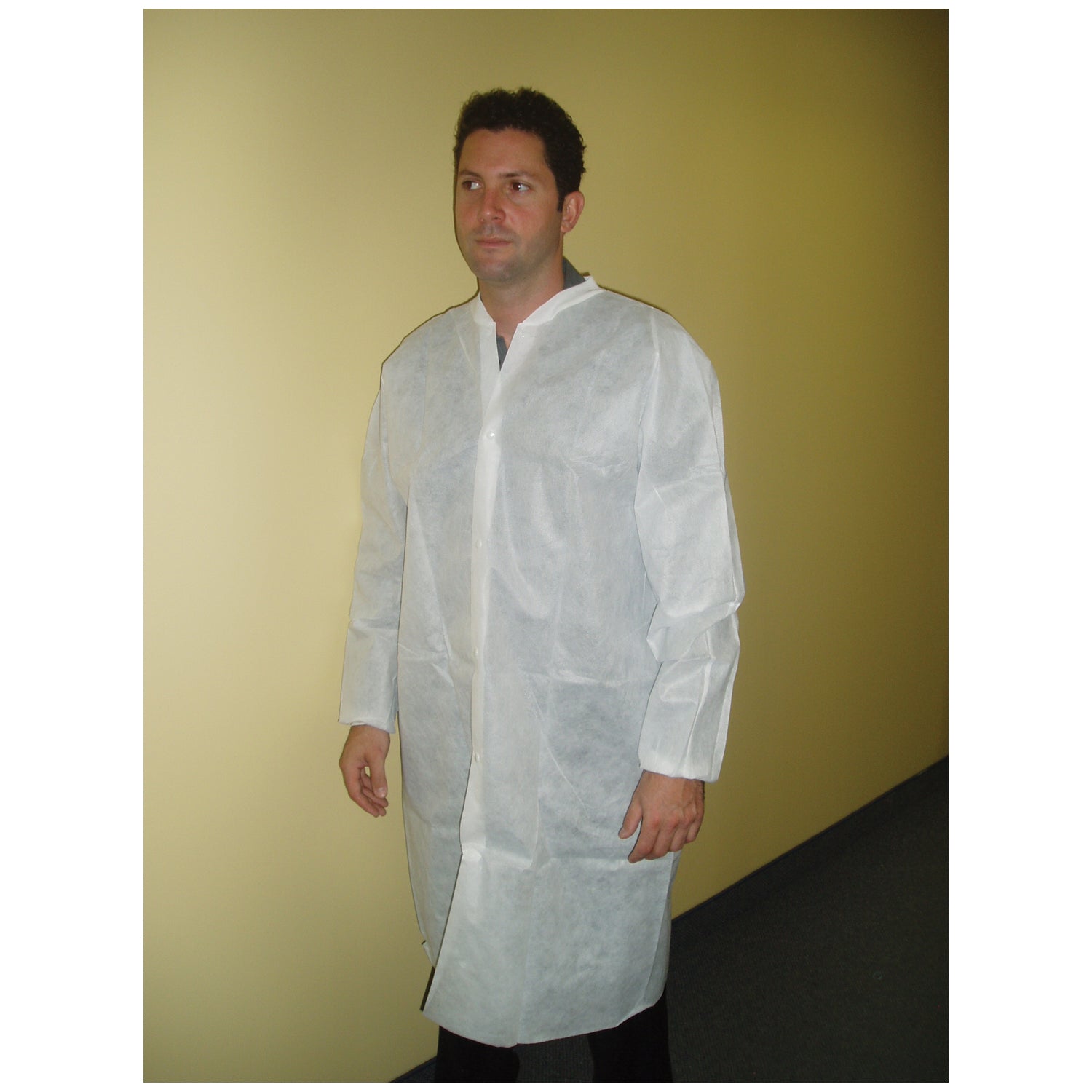 A8042 - AMD-Medicom - Bata de laboratorio premium, mediana, blanca, 50/caja