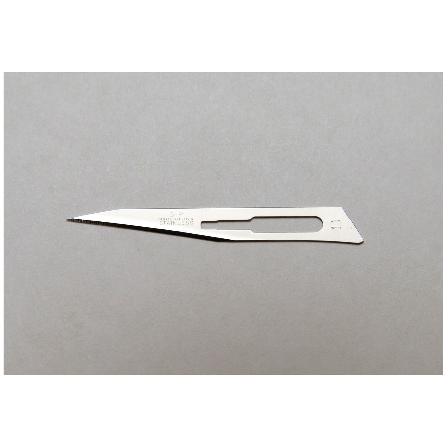 371151 - Aspen Surgical - SafetyLock™ 碳鋼刀片,11號,50片/盒,3盒/箱(僅限美國)(加拿大不販售),箱