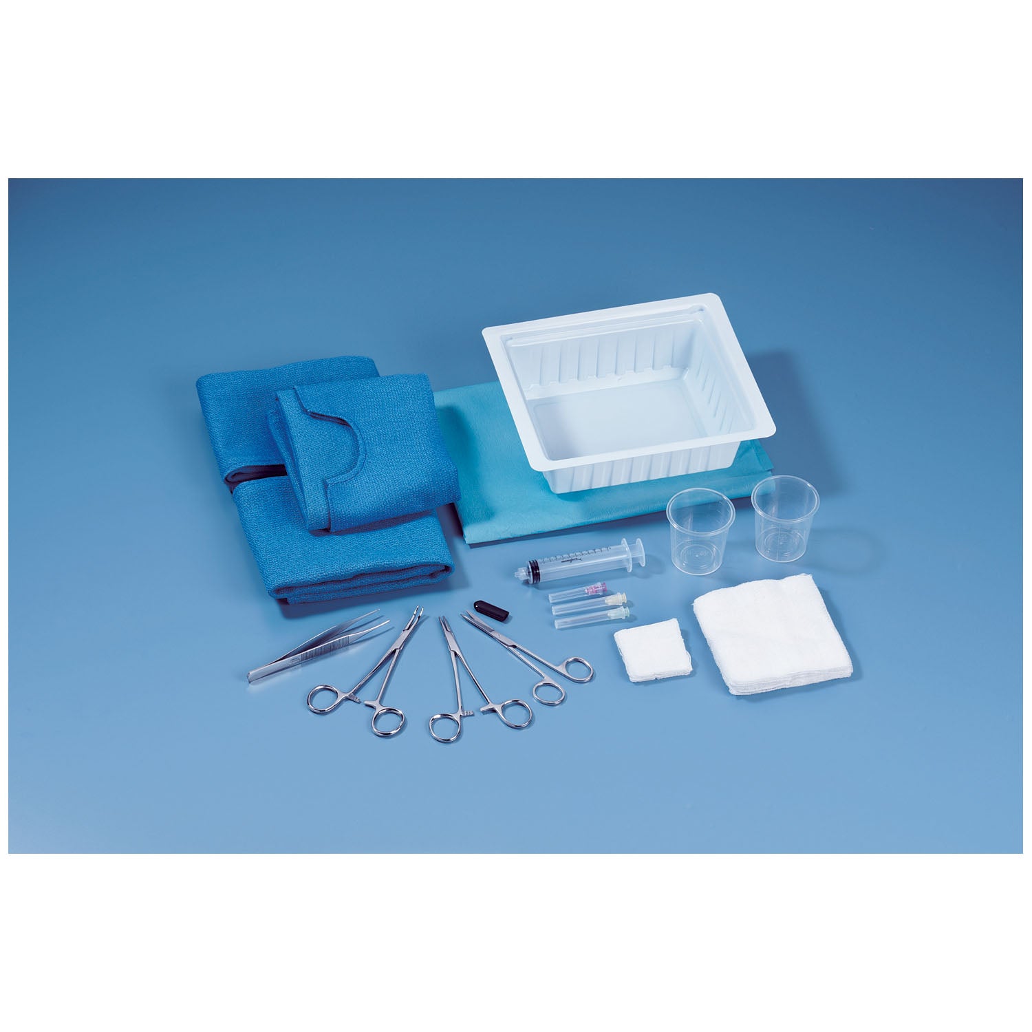 746 - Busse Hospital Disposables, Inc. - 急診撕裂傷處理托盤,與#749相同,區別在於:(1) 布質開窗手術單和 (2) 布質毛巾(代替聚乙烯襯裡手術單和吸水毛巾),無菌,20個/箱,箱裝