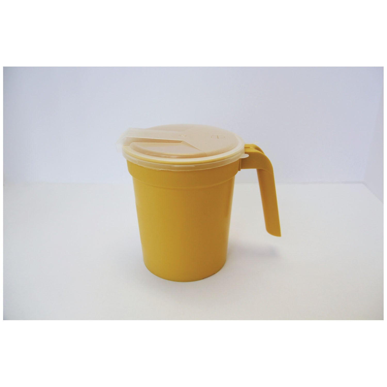 GP50003 - GMAX Industries, Inc. - Pitcher, with Straw Port Lid, Gold, 100/cs , cs