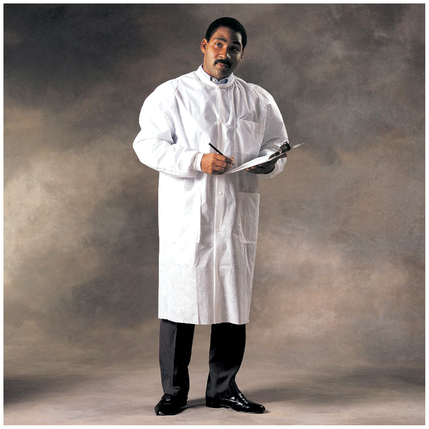 10021 - O&M Halyard - Lab Coat, White, Medium, 25/cs (US Only) , cs