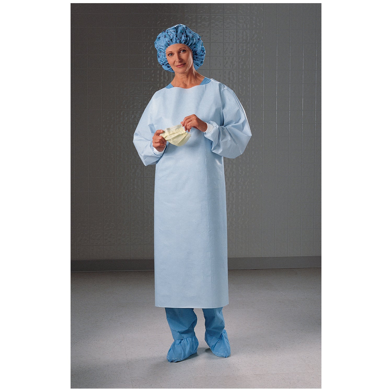 69600 - O&M Halyard - Impervious Gown, Knit Cuffs, Blue, Open Back, Universal, 100/cs (US Only) , cs