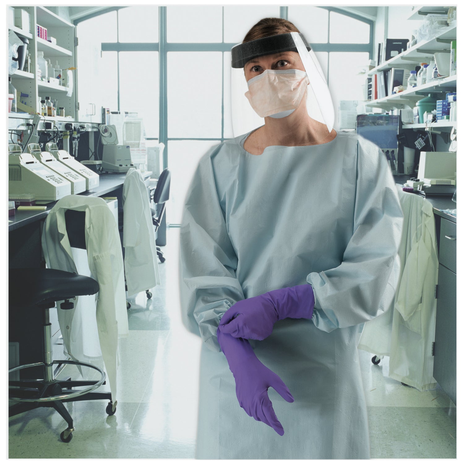 69606 - O&M Halyard - Procedure Gown, Tested For Use with Chemotherapy Compounding & Drug Administration, 22¾" x 12¾" x 15¾", 100/cs (US Only) , cs