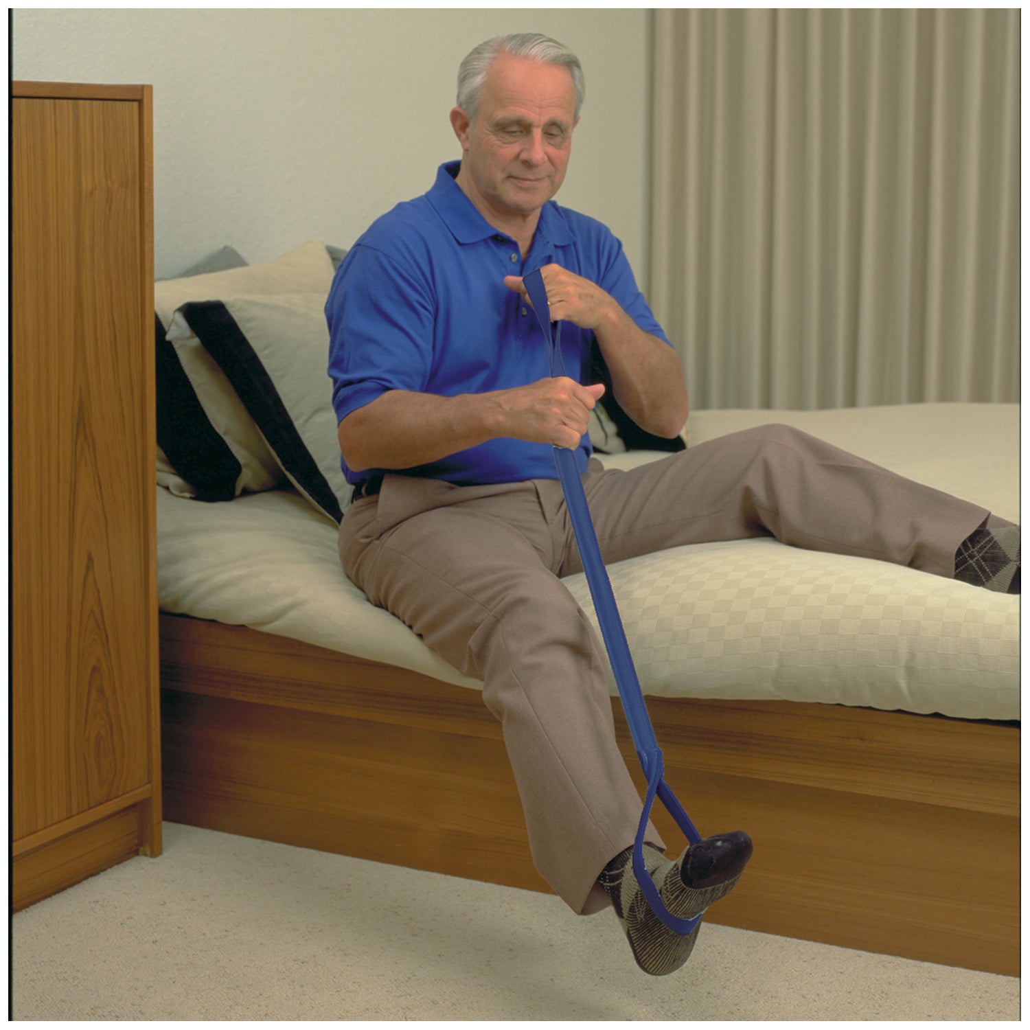 31055 - Kinsman Enterprises, Inc. - Leg Lifter, Regular, Navy, 42"(A handling charge of $9.95 will be added to any order under $25.00) (DROP SHIP ONLY) (050907) , ea