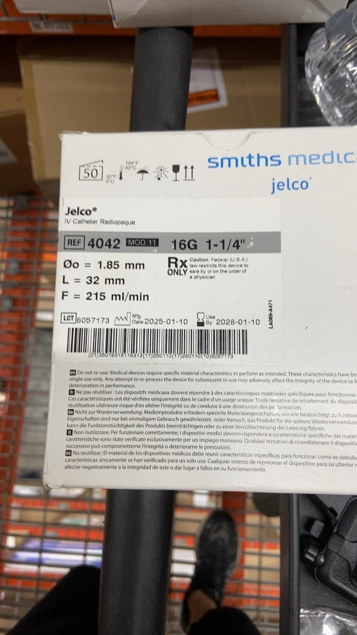 4042 - SMITHS MEDICAL - Jelco IV Catheter Radiopaque, (BX/50)
