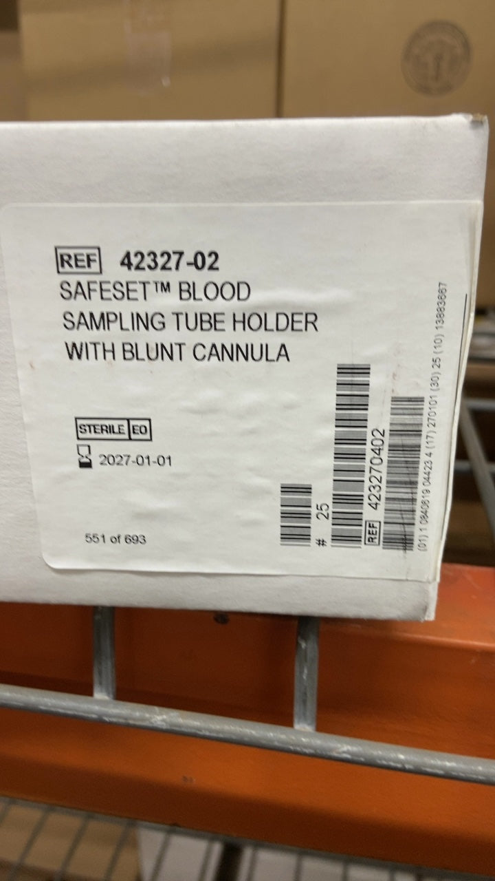 42327-02 - ICU MEDICAL - SAFESET™ BLOOD SAMPLING TUBE HOLDER WITH BLUNT CANNULA, (BX/25)