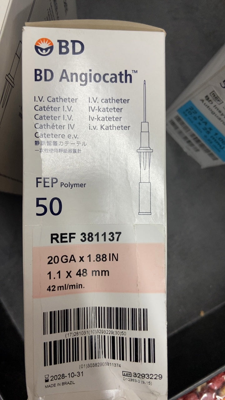 381137 - BD - BD Angiocath I.V. Catheter FEP Polymer 20GA x 1.88IN, (BX/50)