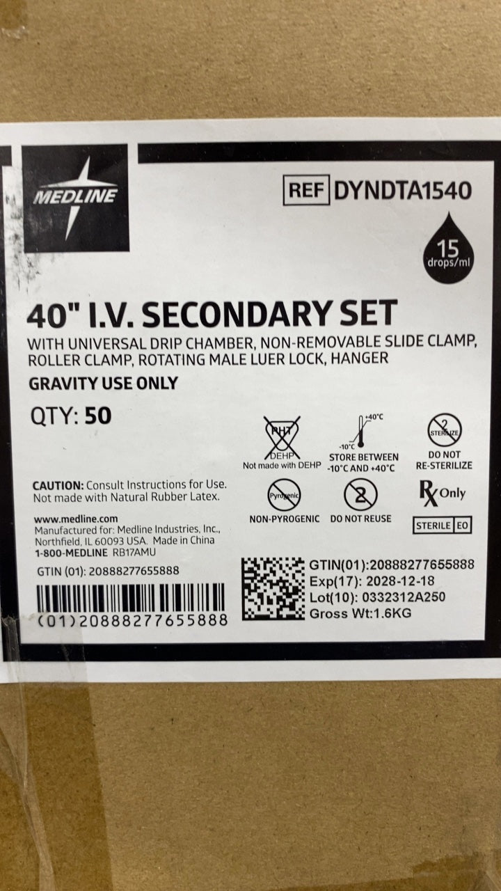 DYNDTA1540 - MEDLINE - 40" I.V. SECONDARY SET WITH UNIVERSAL DRIP CHAMBER, NON-REMOVABLE SLIDE CLAMP, ROLLER CLAMP, ROTATING MALE LUER LOCK, HANGER, (CS/50)