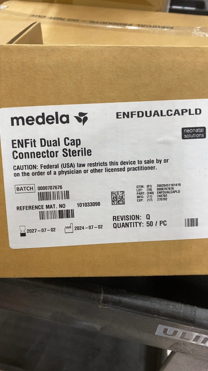 101033098 - MEDELA - ENFit Dual Cap Connector Sterile, (BX/50)