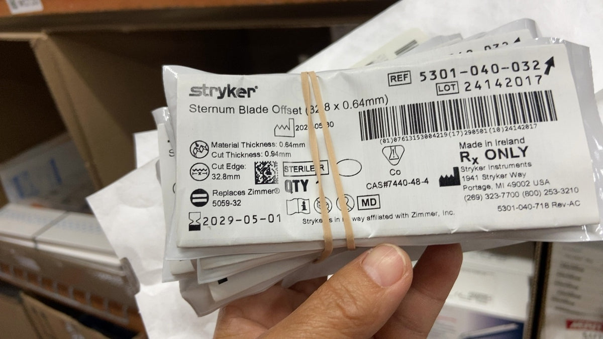 5301-040-032 - STRYKER - Sternum Blade Offset (32.8 x 0.64mm), (EA/1)