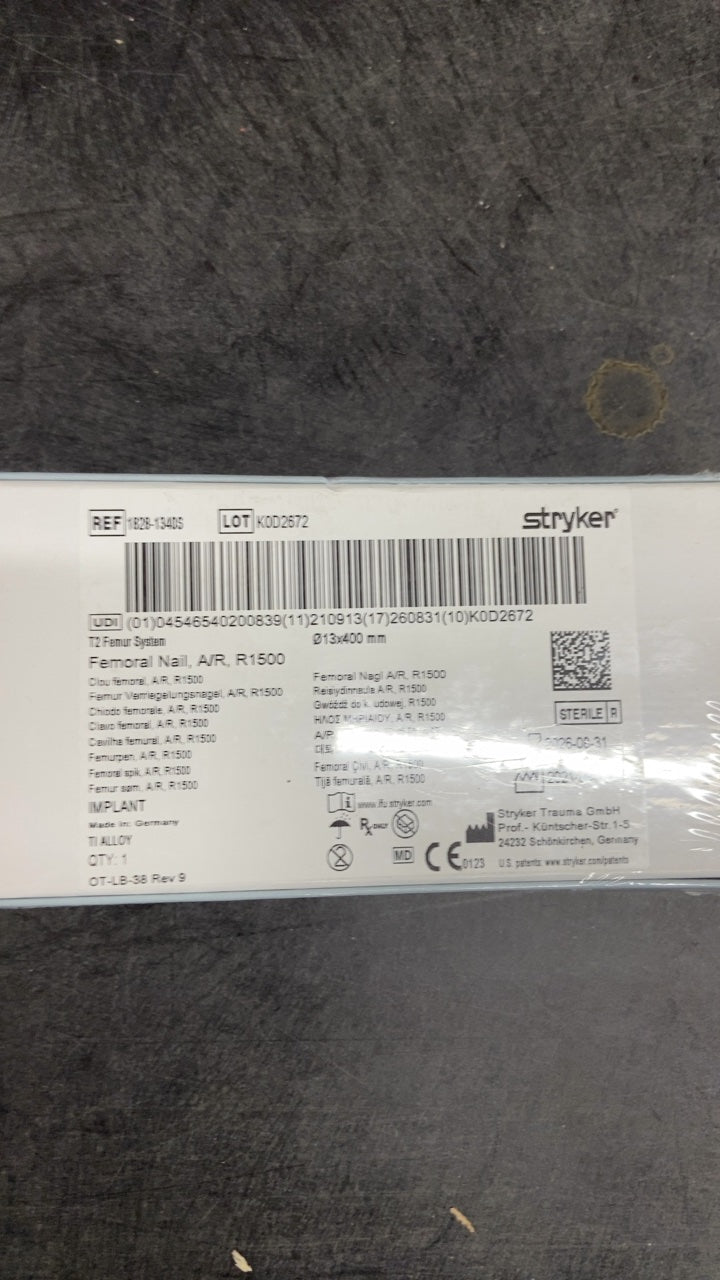 1828-1340S - STRYKER - Femoral Nail, A/R, R1500, (BX/1)