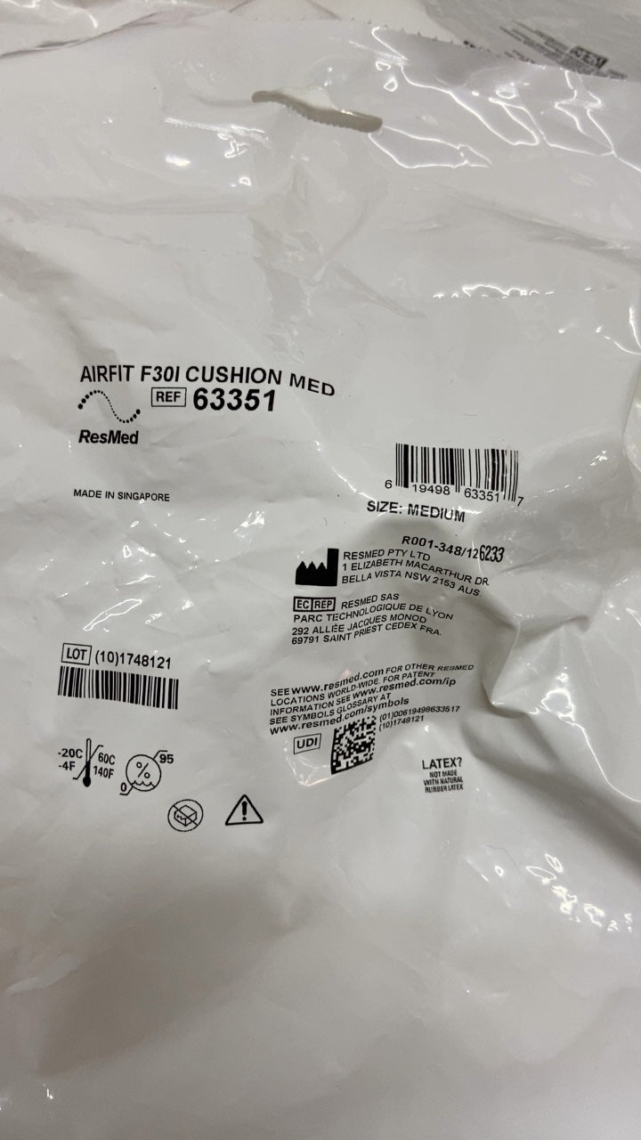 63351 - RESMED - AIRFIT F30I CUSHION MED, (EA/1)