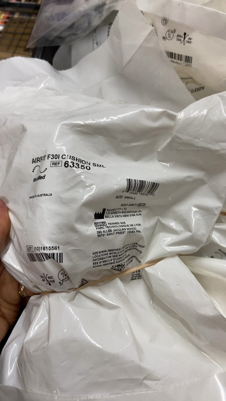63350 - RESMED - AIRFIT F30I CUSHION SML, (EA/1)
