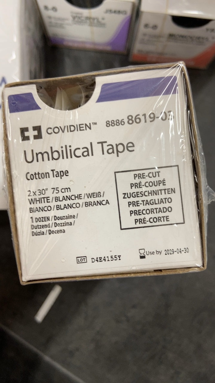 Mon Mar 01 8619 00:00:00 GMT-0600 (Central Standard Time) - COVIDIEN - Umbilical Tape Cotton Tape 2x30" 75cm WHITE/BLANCHE/WEIß/BIANCO/BLANCO/BRANCA, (BX/12)