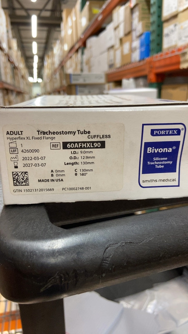 60AFHXL90 - SMITHS MEDICAL - Hyperflex Fixed Flange Trach Tubes - Trach Tubes with Fixed Flange, Hyperflexed, Size 9, 130 mm, (BX/1)
